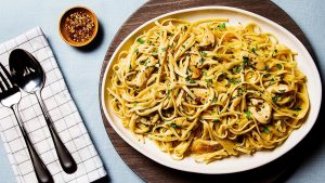 Hero-Creamy-Chicken-Alfredo-Pasta-Spaghetti-Cheese-Italian-Traditional-Recipe-Main-Dish-Noodles-Cooking2