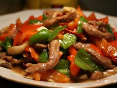 KIRMIZI BİBERLİ DANA TARİFİ, NASIL YAPILIR?