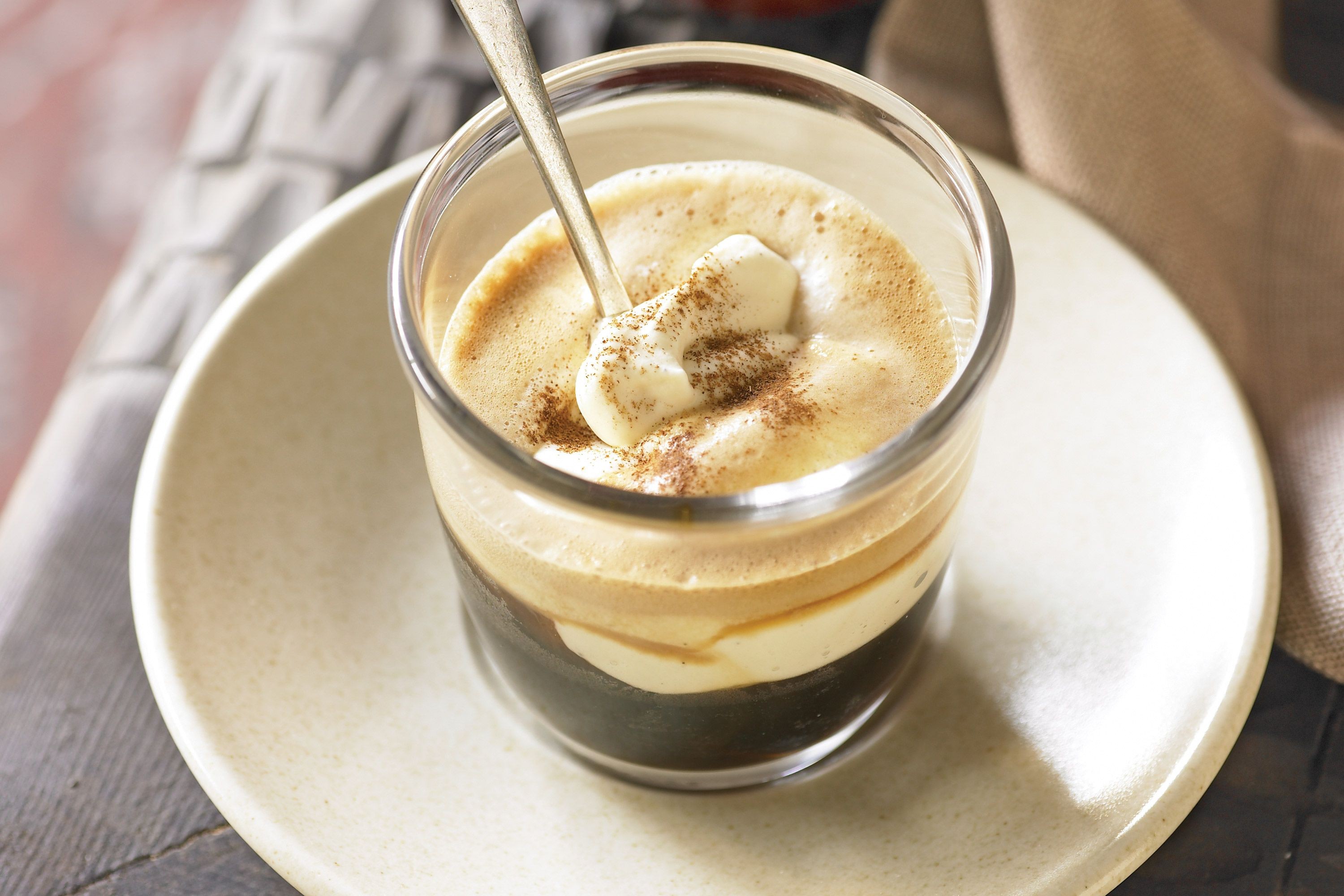 coffee-liqueur-with-vanilla-and-cinnamon-cream-25316-1