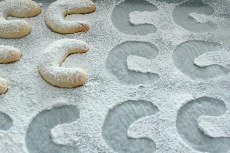KURU PASTA TARİFİ, NASIL YAPILIR? Tatlı ve Tuzlu Kurabiye Tarifleri